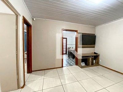 CASA mobiliada com 2 dormitórios e 1 garagem