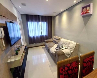 ACEITA TROCA PERMUTA!! Apartamento de 2 dormitórios, 1 banheiro, 1 vaga, com 42m² em Taboã