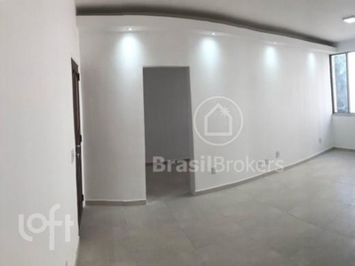 Apartamento à venda em Tijuca com 68 m², 2 quartos, 1 suíte, 1 vaga