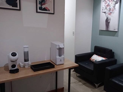 Sala Comercial e 2 banheiros para Alugar, 25 m² por R$ 550/Mês