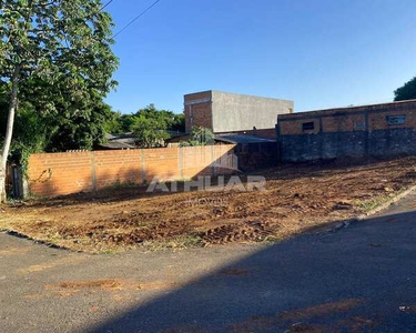 TERRENO DE ESQUINA A VENDA NO JARDIM ITÁLIA