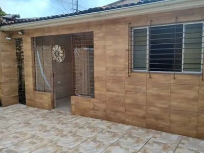 R$ 180.000 casa com 3 quartos à venda no bairro da Iputinga, Recife-PE