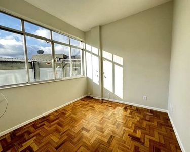 Apartamento para venda com 100 metros quadrados com 3 quartos em Centro - Petrópolis - RJ