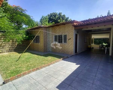 Casa à venda 2 dormitórios em ótima localização