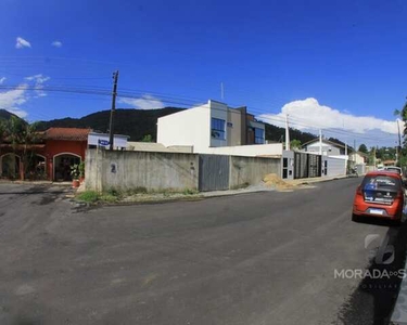 Casa no Alto São Bento em Itapema