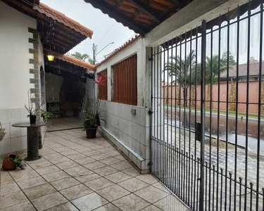 Excelente casa Térrea de Rua no Balneário Flórida - churrasqueira - vagas para 3 carros