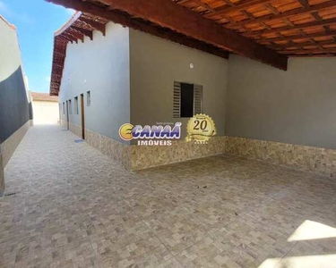 Linda casa com piscina lado praia - R$ 490 mil, Cod: 10415