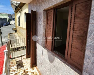 Lindo Sobrado com 2 Dormitórios, Sala,Cozinha, Banheiro,2 Lavanderias,Terraço e Varanda. L