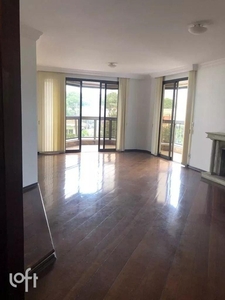 Apartamento à venda em Campo Belo com 242 m², 3 quartos, 3 suítes, 3 vagas