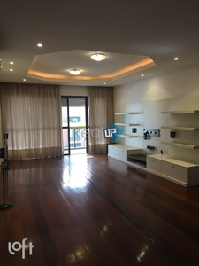 Apartamento à venda em Tijuca com 135 m², 3 quartos, 1 suíte, 2 vagas