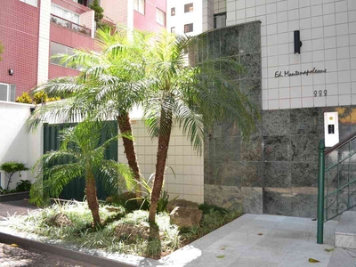 Apartamento com 4 quartos para alugar no bairro Funcionários, 150m²