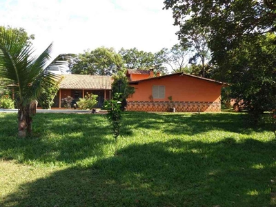 Fazenda com 4 quartos à venda no bairro Centro, 20000m²