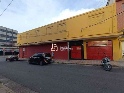 Loja para alugar no bairro Barreiro, 370m²