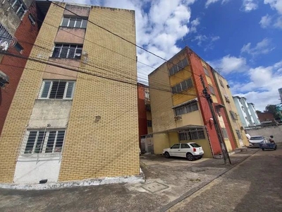 Alugo excelente apartamento duplex com 03 quartos em Casa Amarela - Recife - PE