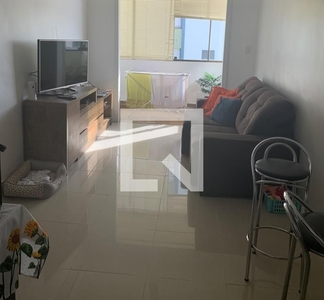 APARTAMENTO no 3º andar com 2 dormitórios e 1 garagem