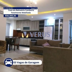 Casa com 03 Dormitórios | Centro de Balneário Camboriú