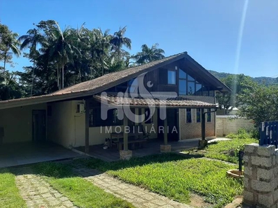 Casa com 4 dormitórios para locação, Rio Tavares, FLORIANOPOLIS - SC