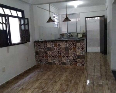 Alugo casa solta Itapuã 4/4 duplex residencial R$2.900,00