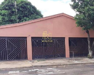 Casa à venda no bairro Centro - Novo Horizonte/SP