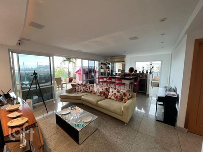 Apartamento à venda em Barra da Tijuca com 380 m², 4 quartos, 4 suítes, 6 vagas