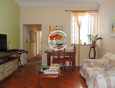 Apartamento à venda por R$ 334.400