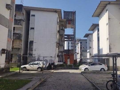 Apartamento com 2 quartos em Candeias. ônibus na porta R$ 135 mil