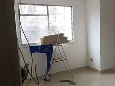 APARTAMENTO RECEM REFORMADO