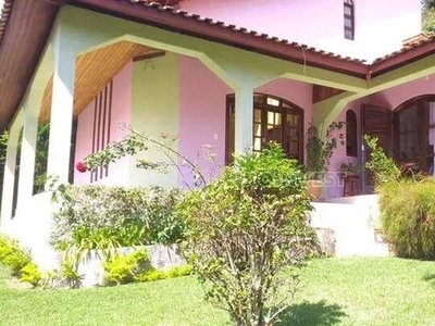 Casa em Condomínio com 3 quartos e 5 banheiros, 280 m² por R$930 mil. Chácara Rincão, Cot