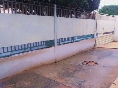 Casa em Condomínio Fechado