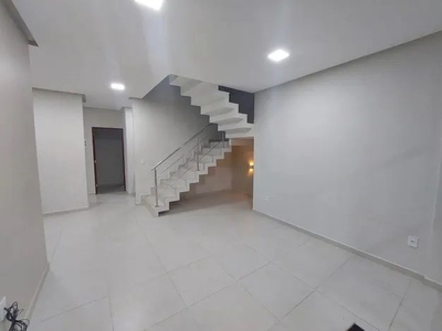 Casa para venda tem 210 metros quadrados com 3 quartos em Centro - Guaratinguetá - SP