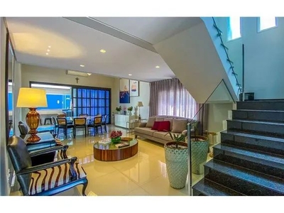 Casa para venda tem 223 metros quadrados com 5 quartos em Planalto Paulista - São Paulo -