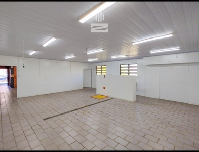 Galpão no Bairro Escola Agrícola em Blumenau com 140 m²