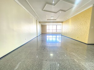 Apartamento em Aldeota, Fortaleza/CE de 251m² 3 quartos para locação R$ 2.950,00/mes