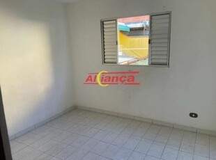 Apartamento para alugar com 2 quartos e 1 vaga de garagem, vila hulda, por r$ 1.000,00