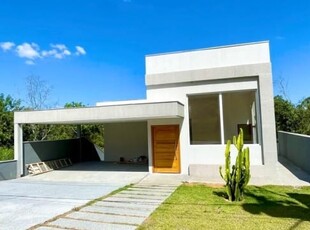 Casa em condomínio com excelente preço por m²