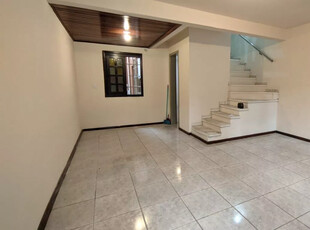 Casa em Menino Deus, Porto Alegre/RS de 150m² 3 quartos para locação R$ 3.000,00/mes