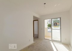 APARTAMENTO no 2º andar com 2 dormitórios e 1 garagem