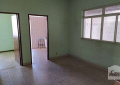 Casa com 3 quartos à venda no bairro Eldorado, 90m²