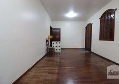 Casa com 4 quartos à venda no bairro Palmares, 570m²