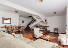 Casa com 4 quartos à venda no bairro Santa Lúcia, 226m²