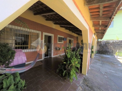 Casa em Jardim Jaqueira, Caraguatatuba/SP de 300m² 2 quartos à venda por R$ 339.000,00