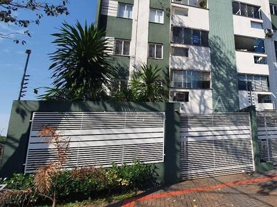 Apartamento com 3 Quartos para alugar, 84m² - Centro