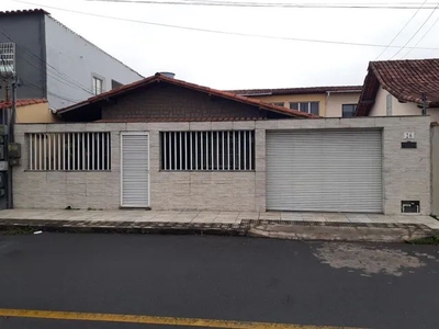 Casa 3 qtos com piscina em Laranjeiras