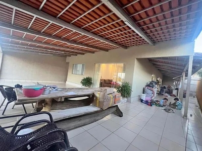 Casa para venda tem 190 metros quadrados com 2 quartos em Manguinhos - Serra - ES
