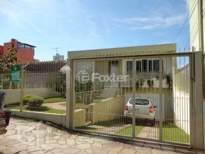 Casa 4 dorms à venda Rua Euclides da Cunha, Rio Branco - Caxias do Sul