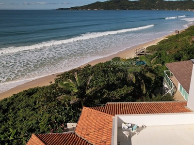 Coberturinha a Beira Mar de Mariscal Para até 03 Pessoas