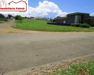 Terreno 436 m² no Ninho Verde, COM ESCRITURA, frente para asfalto e área verde do condomín