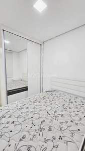 Apartamento com 3 Quartos e 2 banheiros para Alugar, 70 m² por R$ 1.800/Mês