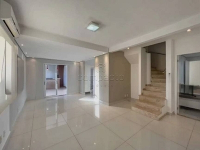 Casa de Condomínio com 4 Quartos e 4 banheiros para Alugar, 135 m² por R$ 3.500/Mês