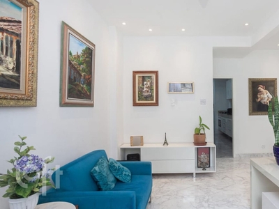 Apartamento à venda em Copacabana com 60 m², 2 quartos, 1 suíte